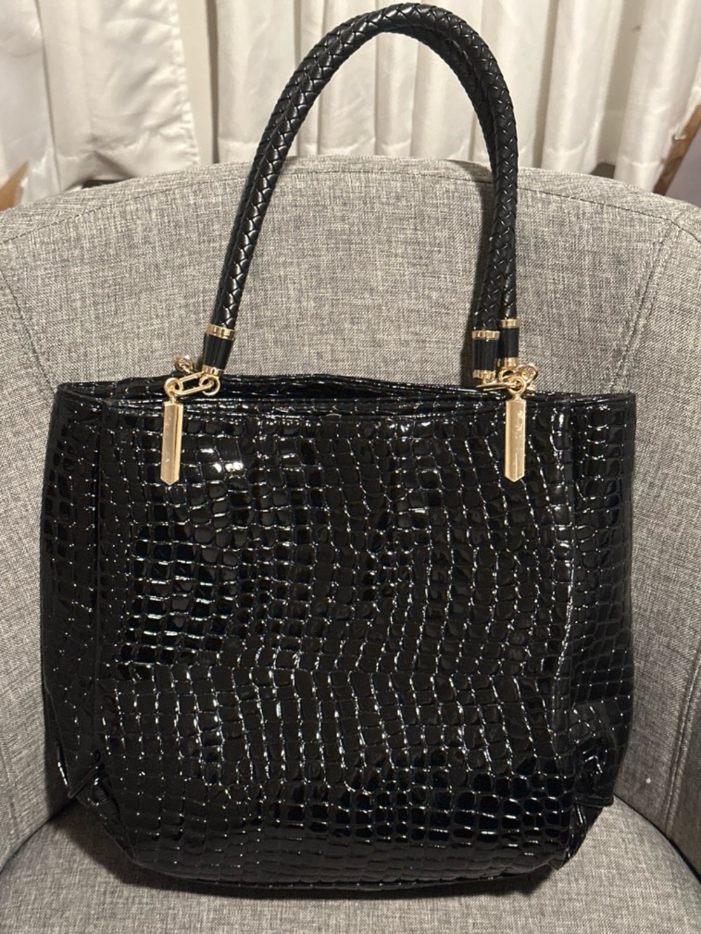 Black Croc-Embossed Style Bag with Gold Hardware Estimated 12.5 x 11 in